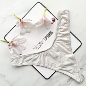 NWT VICTORIA’S SECRET VERY SEXY SMOOTH STARSTRUCK STRAPPY HIGH-LEG THONG PANTY